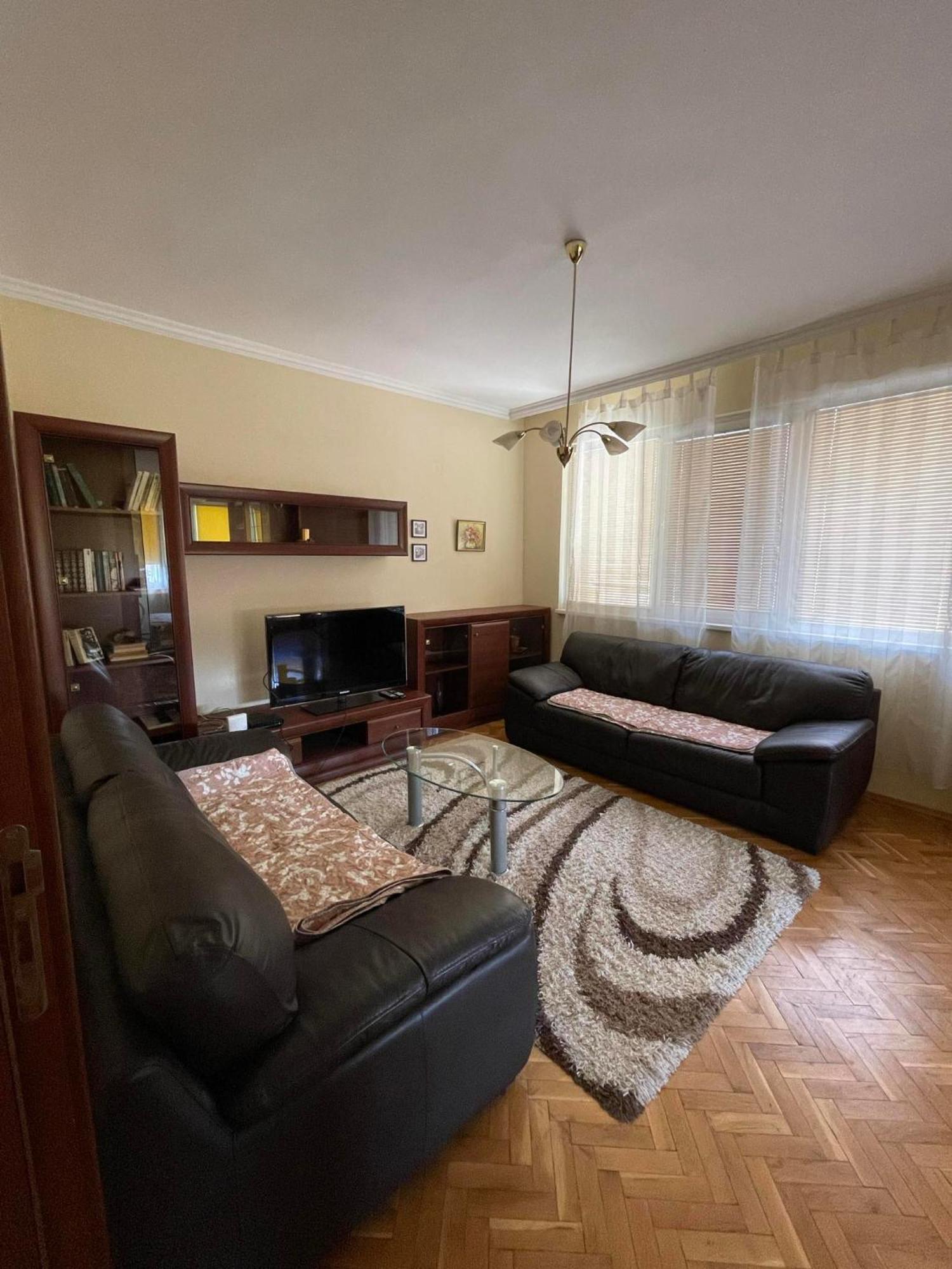 Sunny Cozy Flat In The Centre, Close To Beach, 4 Rooms, 105sqm Appartamento Varna