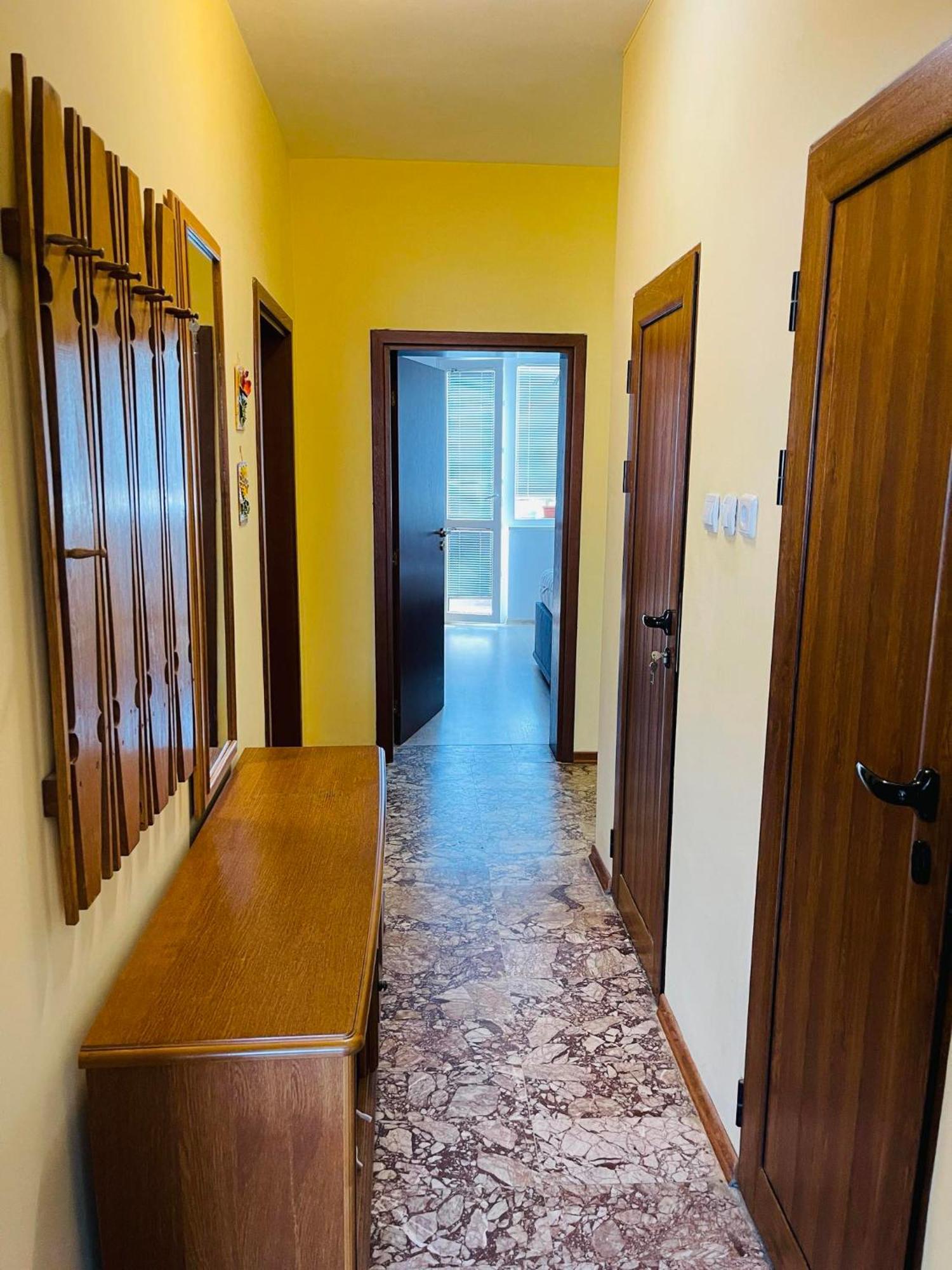 Sunny Cozy Flat In The Centre, Close To Beach, 4 Rooms, 105sqm Appartamento