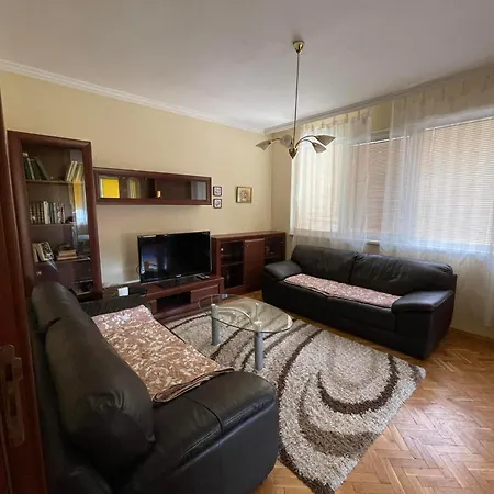 Sunny Cozy Flat In The Centre, Close To Beach, 4 Rooms, 105Sqm Varna Exterior photo