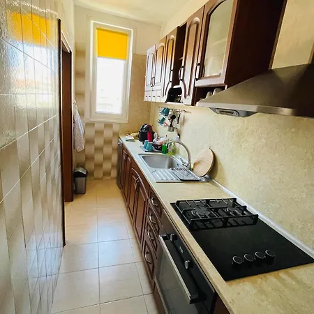 Sunny Cozy Flat In The Centre, Close To Beach, 4 Rooms, 105Sqm Varna Exterior photo